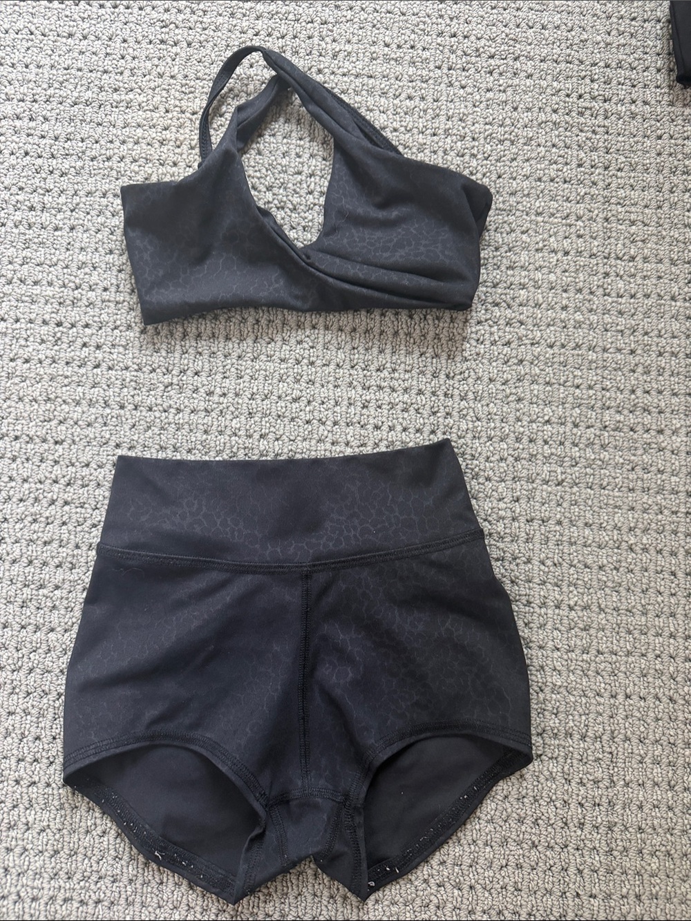 FIVE dance wear Black Two-Piece cheetah Set - Crop Top & High-Waist Shorts